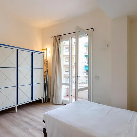 Joivy Bright 3-bedroom In Santa Margherita Apartment
