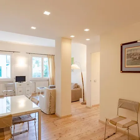 Joivy Bright 3-bedroom In Santa Margherita Apartment