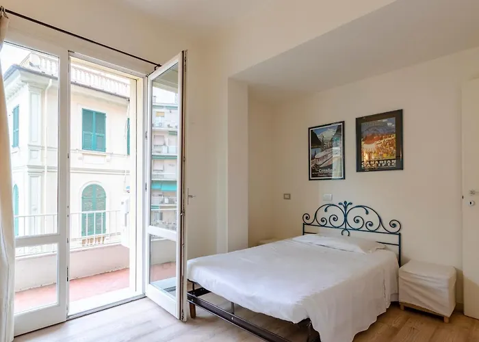 Joivy Bright 3-bedroom In Santa Margherita *